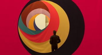 «Textiles instalativos: del medio al lugar», en el CAAC Sevilla