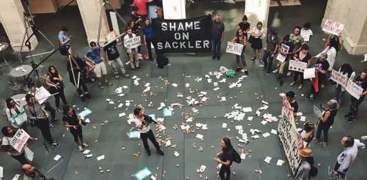 El MET de Nueva York retira las placas conmemorativas de la familia Sackler