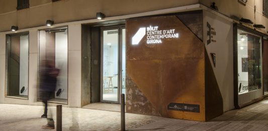 El Bòlit (Girona) acoge ‘El meu cos coneix cants inaudits, la carn diu verb, soc carn espaiosa que canta’
