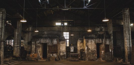 Convocatoria Embarrat 2022 para creadores/as emergentes