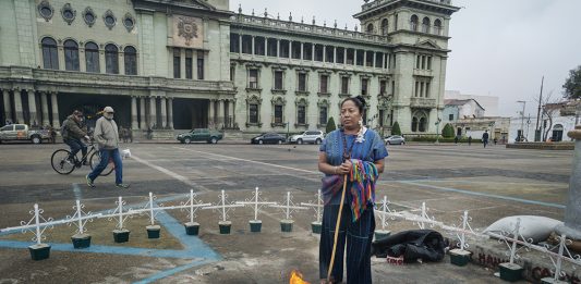 Gervasio Sánchez presenta su proyecto ‘Activistes per la vida’ en València