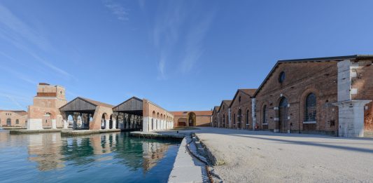 exibart.es destaca: momentos clave en el Arsenale de la Biennale di Venezia