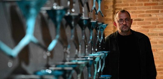 Ucrania reivindica los principios de libertad e independencia en una Bienal sin Rusia