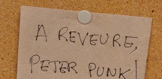 La Capella (Barcelona) acoge ‘A reveure, Peter Punk!’