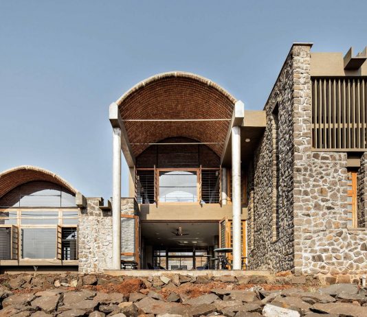 Aún puedes visitar la exposición de Anupama Kundoo en la Roca Gallery (Barcelona)