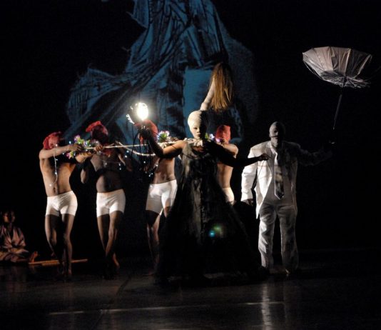 Presentación del comisario y coreógrafo Jay Pather en La cocina del MACBA