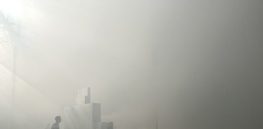 Hoy Pauline Boudry y Renate Lorenz inauguran una nueva instalación en el Palacio de Cristal (Madrid)