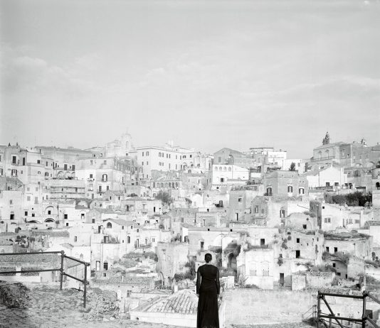 Carrie Mae Weems arrasa en Barcelona con una serie de muestras