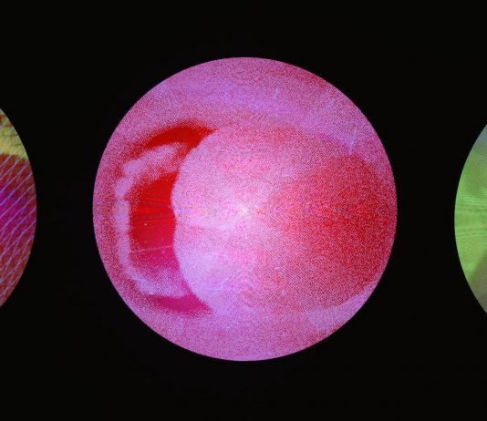 exibart.es destaca: P. Staff en el Espai 13 de la Fundació Miró (Barcelona). Un juego (de impacto) sensorial.