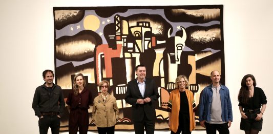 Tabakalera (Donostia) inaugura la mayor exposición acogida hasta la fecha