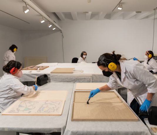 La Fundació Joan Miró estrena un documental sobre los procesos de conservación en la colección de Joan Miró