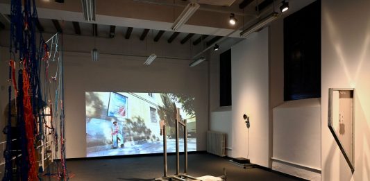 La Capella (Barcelona) inaugura el verano con dos exposiciones colectivas