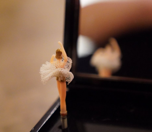 La semana que viene, Ginebra Raventós lleva a cabo una performance en la Fundació Suñol