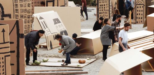 La BIENALSUR contará con la participación de Jordi Colomer, Joan Fontcuberta, Antoni Muntadas y Marc Vilanova