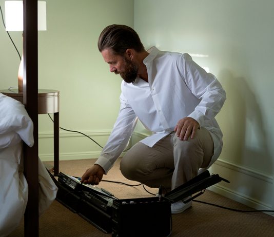 Dentro del marco de LOOP Barcelona, Gisle Nataas expone en la Fundació Enric Miralles