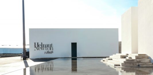 La Fundación MOP (A Coruña) presenta una gran revisión de la obra fotográfica de Helmut Newton