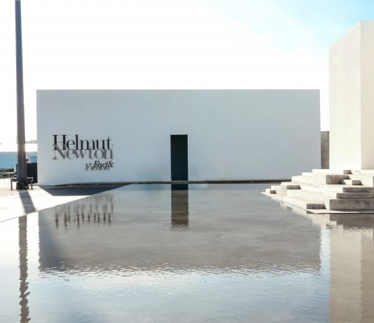 La Fundación MOP (A Coruña) presenta una gran revisión de la obra fotográfica de Helmut Newton