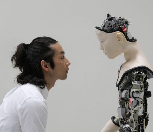 La historia y el futuro de la inteligencia artificial se presentan en el CCCB (Barcelona)