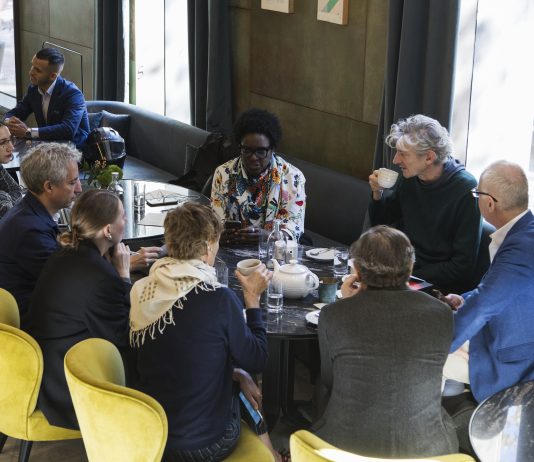 Varias voces de Palestina y Taiwan consiguen los premios de la feria LOOP Barcelona 2023