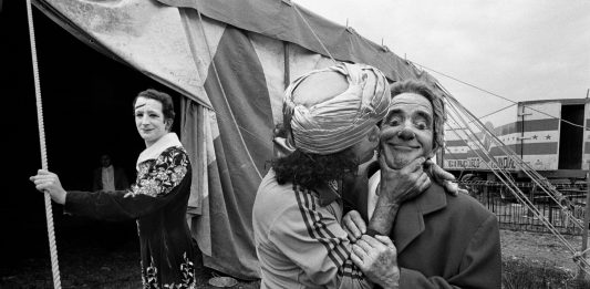 En Donostia, se inaugura una gran retrospectiva de Isabel Azkarate, la primera mujer fotoperiodista vasca