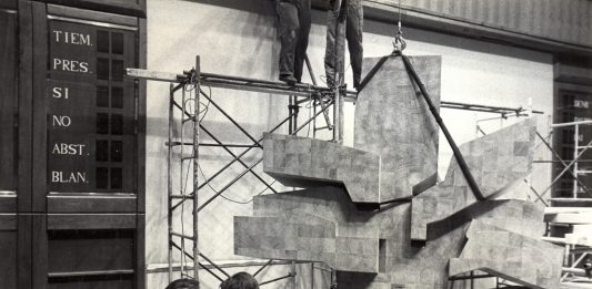 Néstor Basterretxea recibe un homenaje especial en varias instituciones vascas