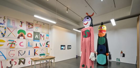 El MACBA (Barcelona) homenajea a la obra de Jordi Colomer en una nueva exposición monográfica