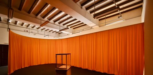 El programa ‘Barcelona Producció’ impulsa dieciséis proyectos que se exhibirán en La Capella (Barcelona) en 2026