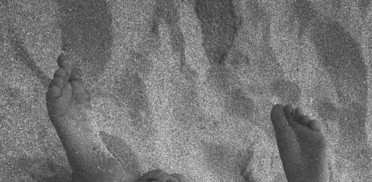 CasCaDas ArtSpace (Barcelona) presenta la exposición ‘Un hombre que se come su propia cola’