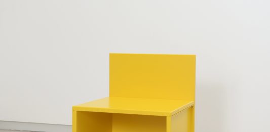 Los muebles de Donald Judd, en la Galería Elvira Gonzalez (Madrid)