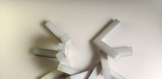 Cuerpo y geometría en la obra de Manu Arregui, en Espacio Mínimo (Madrid)