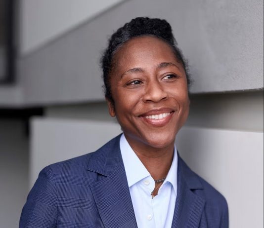 Naomi Beckwith nombrada nueva directora artística de documenta 16 (Kassel)