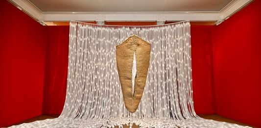 ‘Mis caminos son terrestres’, el regreso de Marta Palau a Cataluña en el Museu Tàpies (Barcelona)