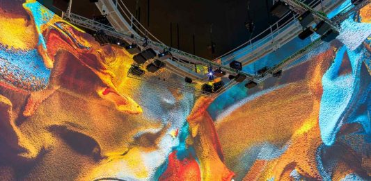 Refik Anadol da inicio a la nueva serie de exposiciones ‘In situ’ del Museo Guggenheim Bilbao