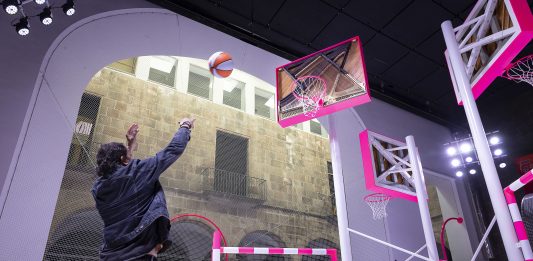 El Santa Mònica (Barcelona) convierte el deporte en campo de reflexión artística