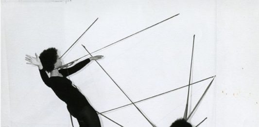 Cuerpo, escultura y comunidad: Senga Nengudi y Maren Hassinger en el IVAM (Valencia)