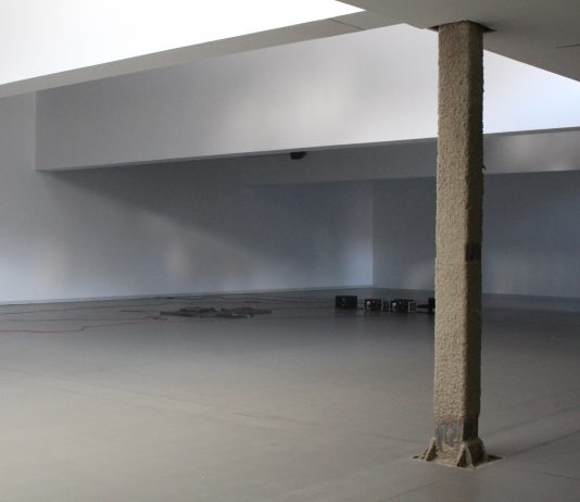 Josu Bilbao interviene el espacio arquitectónico con ‘h’ en Artium Museoa (Vitoria-Gasteiz)