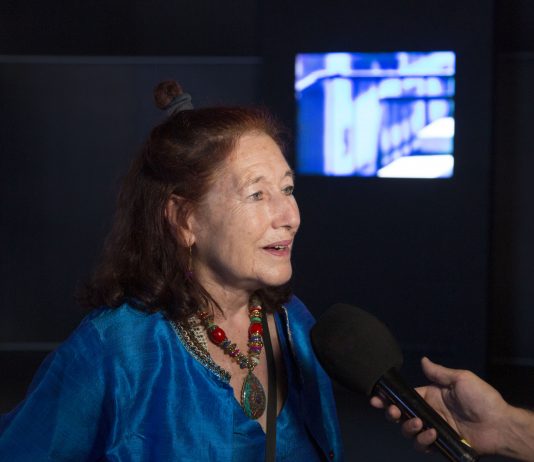 Eugènia Balcells (1943–2026): Una vida en el centro del arte, la luz y el tiempo