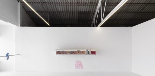 Esther Merinero extiende los límites de la percepción en ‘OUTSTRETCHED’, su exposición en EX (L’Hospitalet)