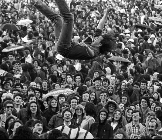 ‘Vientos del pueblo’ se presenta en Portugal: fotografía y memoria para una revolución ciudadana