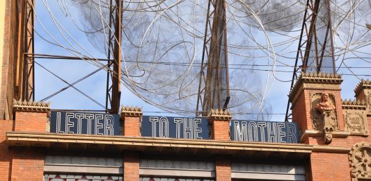 El Museu Tàpies lanza la edición 2025 de ‘Extramurs’ con una intervención expandida de Elena del Rivero