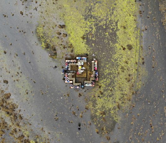 El Centro Botín (Santander) presenta ‘Las olas perdidas’, primera instalación en España del colectivo Cooking Sections