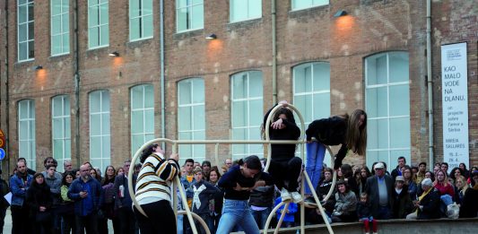 EN RESIDÈNCIA 2025-2026: cartografía viva entre arte y educación