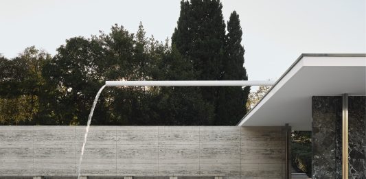 El agua y el reflejo como materia escultórica: Alberto Peral gana el III Premio Bosch Aymerich