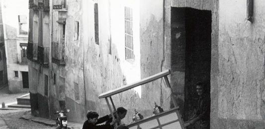 Cristóbal Hara en la Fundación Juan March Palma: relatos escolares que iluminan la fotografía