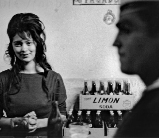 Sergio Larrain: deriva poética y mirada radical en Foto Colectania (Barcelona)