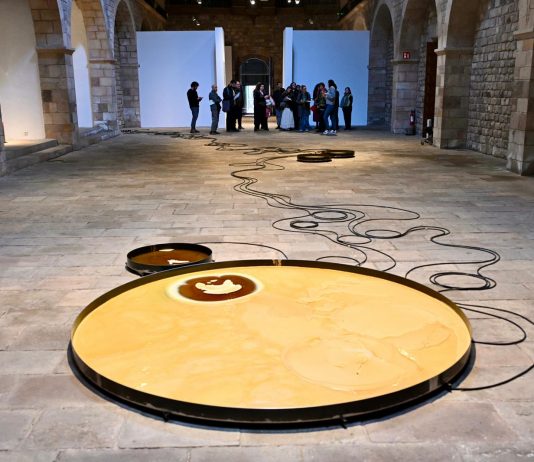 Materia, memoria y repetición: apertura de temporada en La Capella (Barcelona)