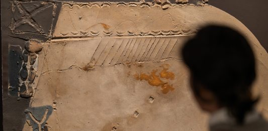 Reconstruir la mirada: Tàpies y la memoria expositiva de los años cincuenta