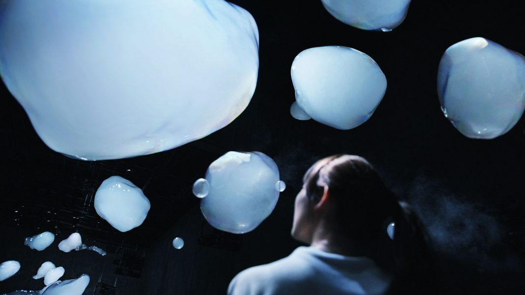 AAMurakami_Beyond-the-Horizon_untitled_1.200.1_R2_preview