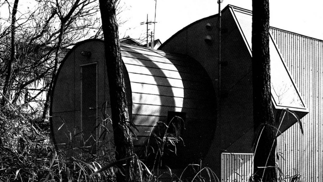 Kazuo Shinohara — ‘La casa como obra de arte’https://www.exibart.es/repository/media/2026/04/1-Exposicion-LA-CASA-COMO-OBRA-DE-ARTE-web-1068x601.jpg