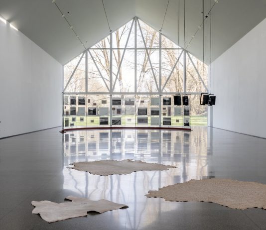 Kimia Kamvari en la Fundación Cerezales Antonino y Cinia con ‘Anverso y reverso’